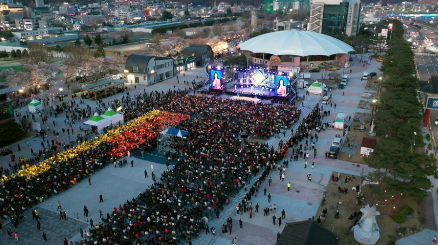 0403 안동 벚꽃축제, 이틀째 ‘인산인해’ (1).jpg