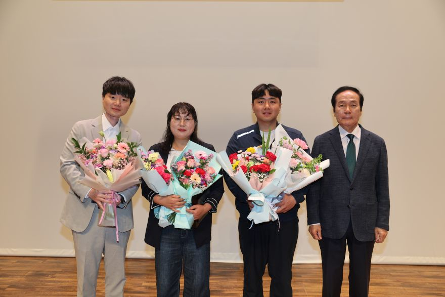 표창장 수여1.JPG