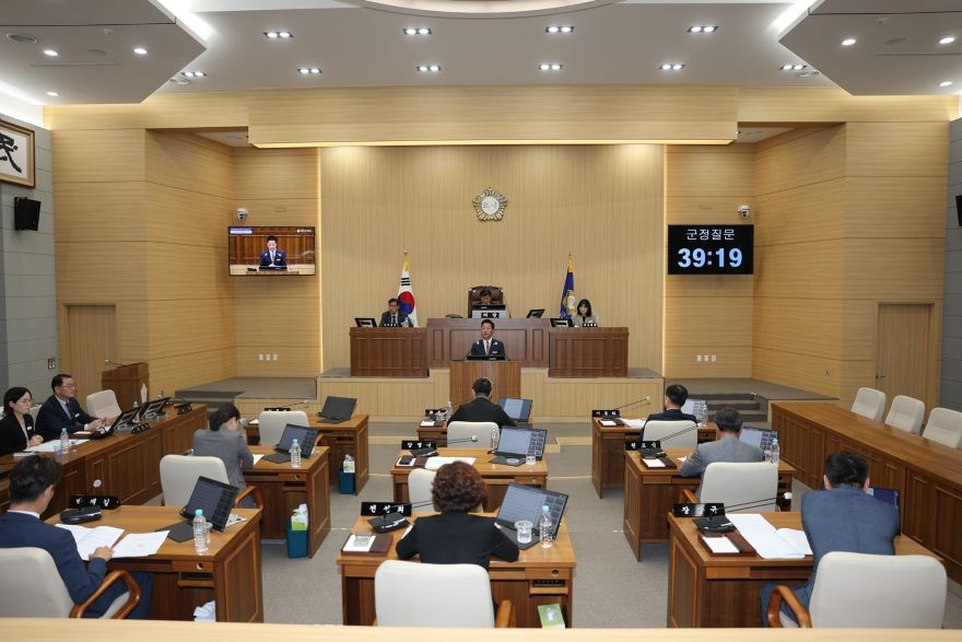 제287회 예천군의회 제1차 정례회 제3차 본회의(1).JPG