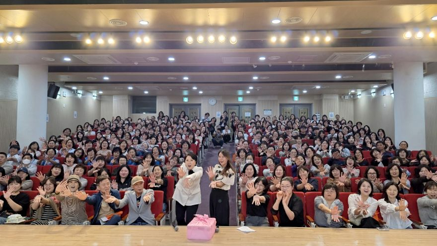 0911 안동시  자살예방의 날 맞아 이호선 교수 초청 강연 개최 (1).jpg