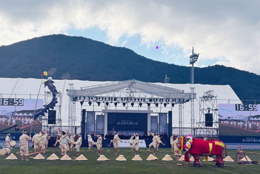 (예천군)예천통명농요 한국민속예술제 문화체육관광부 장관상 수상(경연사진)(2).jpg