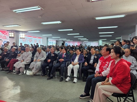 권기창 안동시장 개소식 ‘3천 인파’…재선 행보 본격화