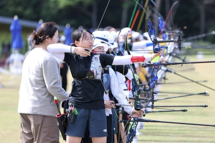 ‘제2의 김제덕’ 꿈꾸는 양궁 꿈나무들, 예천에 모였다